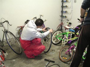 Réparation des vélos donnés